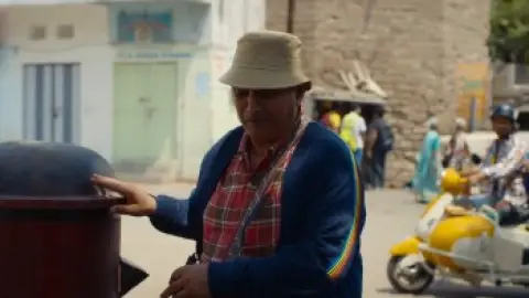 Nazar.Andaaz.2022.1080p.WEB-DL.AAC.5.1.ESub.x264-HDHub4u.Tv.mkv.0003.th.jpg