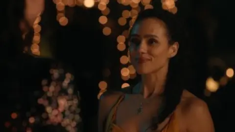 The.Invitation.2022.1080p.WEB-DL.Hindi.English.AAC.5.1.ESub.x264-HDHub4u.Tv.mkv.0003.th.jpg
