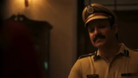 Dharavi.Bank.S01E03.720p.WEB-DL.AAC.2.0.ESub.x264-HDHub4u.Tv.mkv.0002.th.jpg