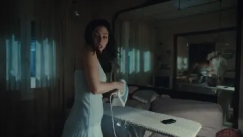Burning.Body.S01E02.1080p.WEB-DL.Hindi.5.1-English.ESub.x264-HDHub4u.Tv.mkv.0004.th.jpg