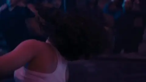 Perfect.Addiction.2023.1080p.WEB-DL.Hindi.ORG-English.ESub.x264-HDHub4u.Tv.mkv.0008.th.jpg