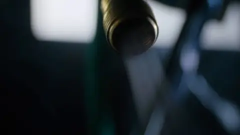 The.Equalizer.2014.1080p.BluRay.Hindi.ORG-English.ESub.x264-HDHub4u.Tv.mkv.0006.th.jpg