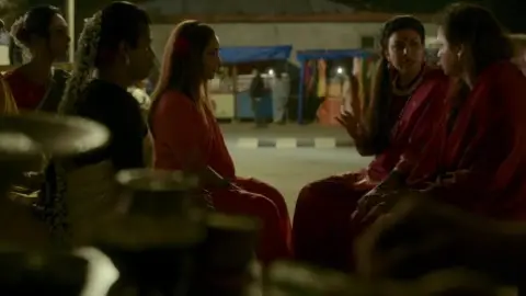 Taali.S01E04.720p.WEB-DL.5.1.ESub.x264-HDHub4u.Tv.mkv.0003.md.jpg