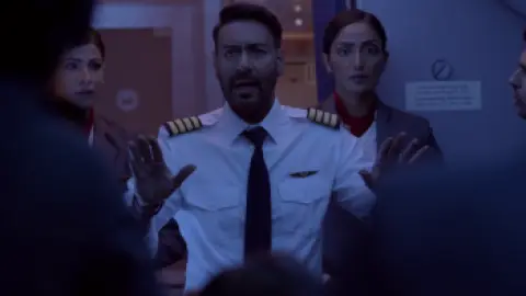 Download RunWay 34 2022 Hindi HDRip Full Movie