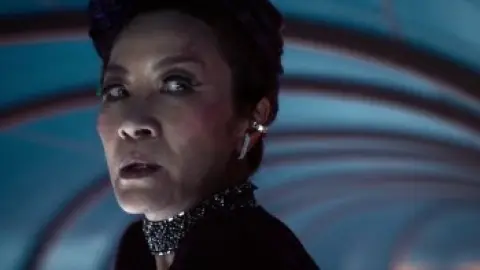 Star.Trek.Section.31.2025.00_32_07_20.th.jpg
