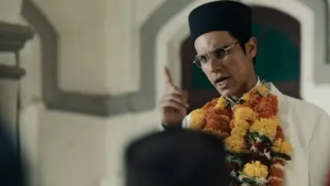 Download Swatantra Veer Savarkar (2024) Hindi HDRip Full Movie