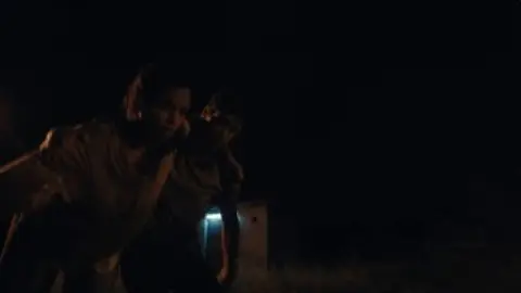 Barbarian.2022.1080p.WEB-DL.Hindi.DD5.1-English.5.1.ESub.x264-HDHub4u.Tv.mkv.0009.th.jpg