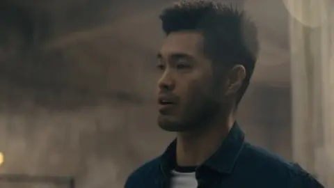 Perfect.Addiction.2023.1080p.WEB-DL.Hindi.ORG-English.ESub.x264-HDHub4u.Tv.mkv.0009.th.jpg