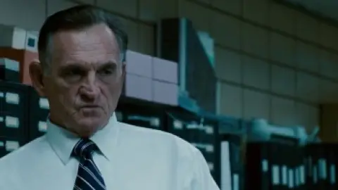 The.Bourne.Legacy.2012.00_48_57_03.th.jpg
