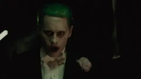 Download Suicide Squad 2016 THEATRICAL Hindi Dubbed BluRay Full Movie