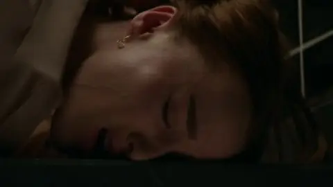 Fair.Play.2023.1080p.WEB-DL.Hindi.5.1-English.5.1.ESub.x264-HDHub4u.Tv.mkv.0008.th.jpg