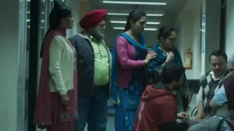 Download Zara Hatke Zara Bachke (2023) Hindi HDRip Full Movie