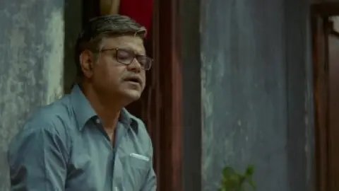 Download Angrezi Mein Kehte Hain 2018 Hindi HDRip Full Movie