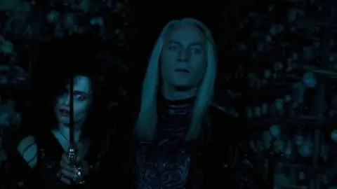 Harry-Potter-and-the-Order-of-the-Phoenix-2007-01_49_38_09.th.jpg